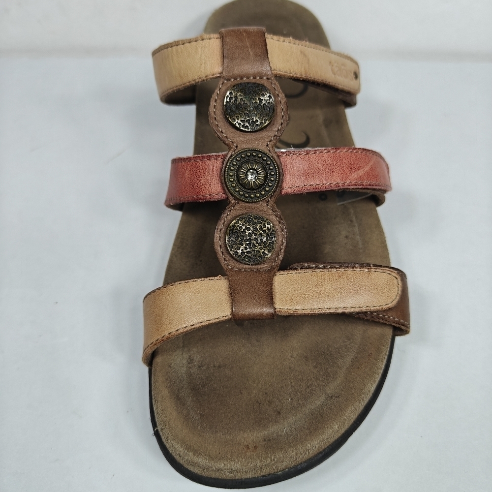 Taos Prize 4 Leather Sandals With Button Embellishment Strappy Womens Shoes Sz 9 - Picture 3 of 9